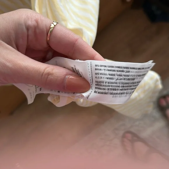 A&F striped yellow button up shirt - Picture 3 of 4